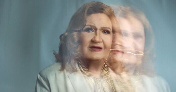 بعد جراحة مفصل الحوض.. تطورات الحالة الصحية للفنانة ميمي جمال