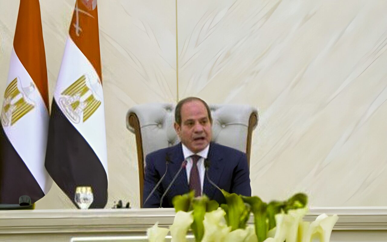 الرئيس السيسي: كان واجبا على الدولة ومسؤوليتها الوطنية أن تواجه التحديات وتواصل مسيرة البناء والتقدم