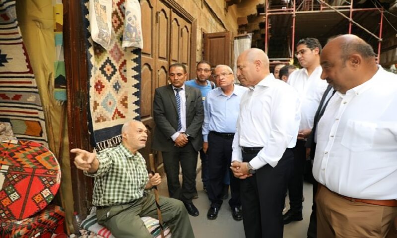 محافظ القاهرة يتفقد بدء المرحلة الأولى لترميم وإعادة تأهيل سوق الخيامية