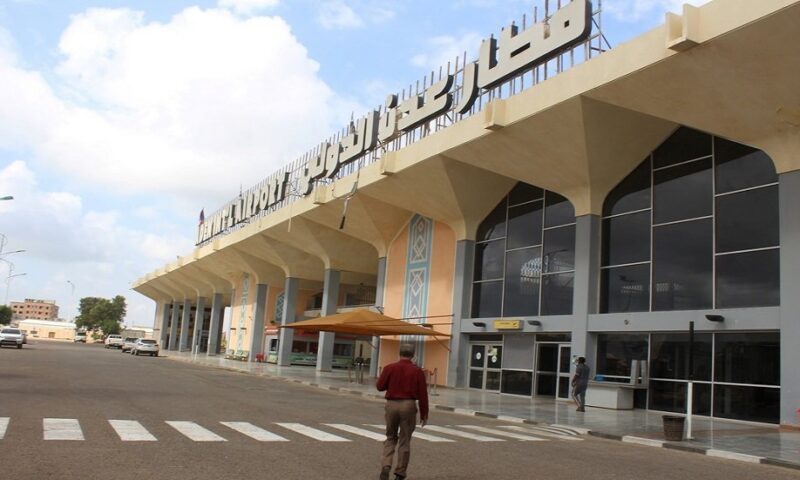 وزارة النقل اليمنية تدين قصف ميليشيا الحوثي لمطار عدن للمرة السادسة