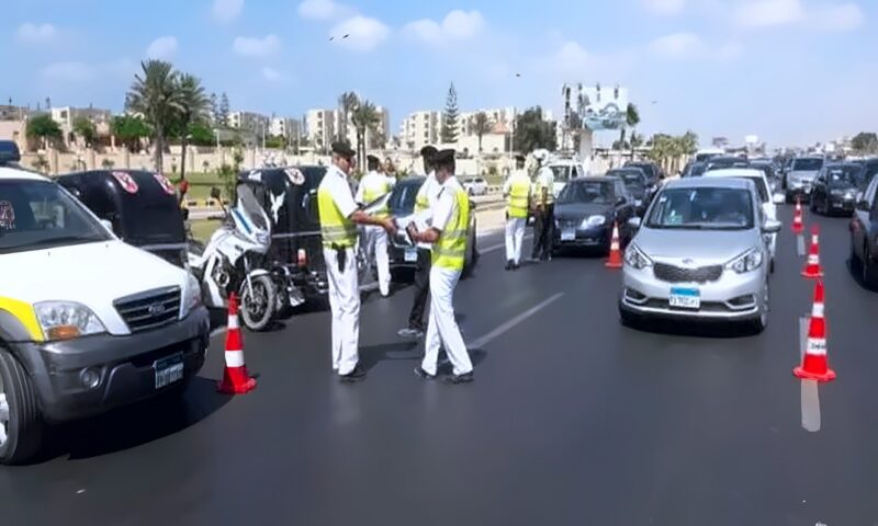 خريطة الزحام المروري اليوم في القاهرة والجيزة.. طرق تشهد كثافات وأخرى بها سيولة