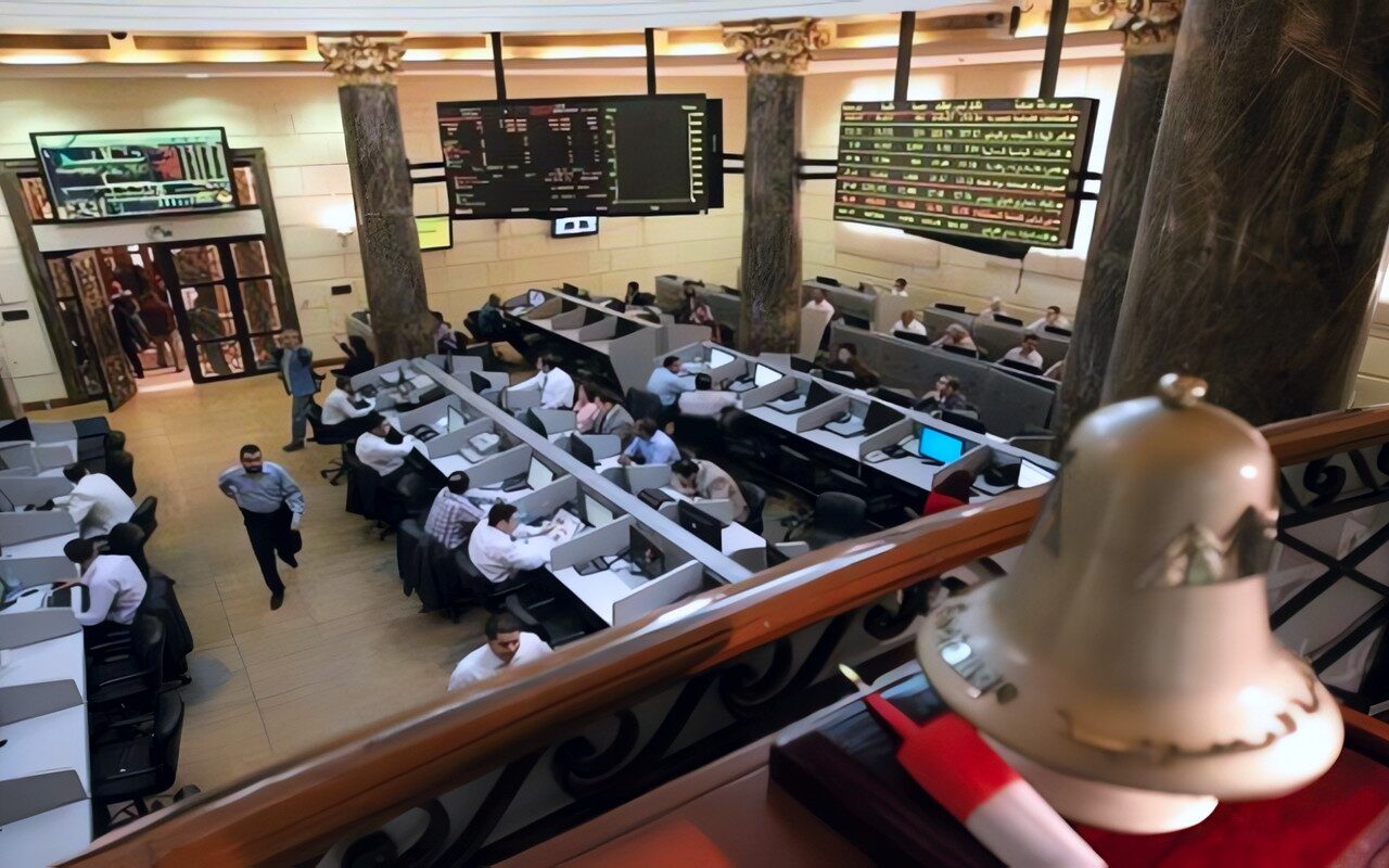 هبوط جماعي لمؤشرات البورصة بمستهل تعاملات الأحد.. و«إيجي إكس 30» يتراجع 2.21%