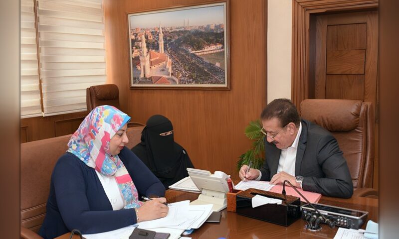 ​استجابة فورية لشكاوى المواطنين.. محافظ بورسعيد يوجه بفحص أزمات الإسكان والعمل والصحة