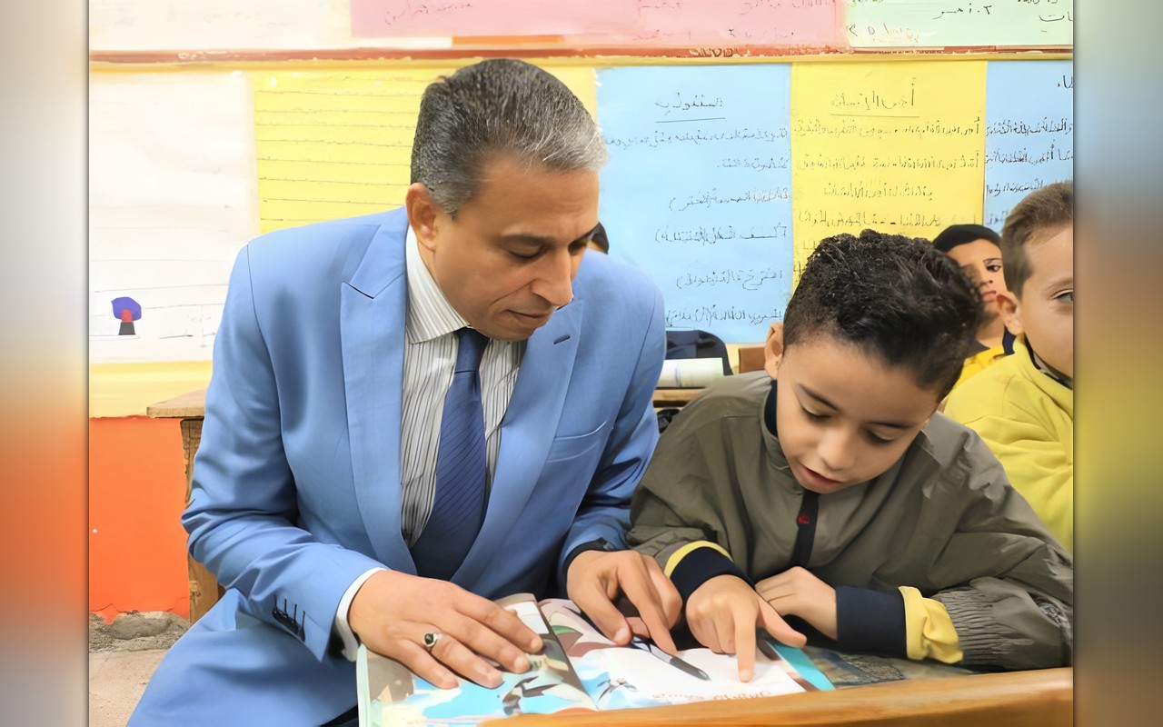 مدير تعليم الجيزة يتابع انتظام الدراسة بمدارس كرداسة ويوجه بتعزيز الانضباط ودعم الطلاب