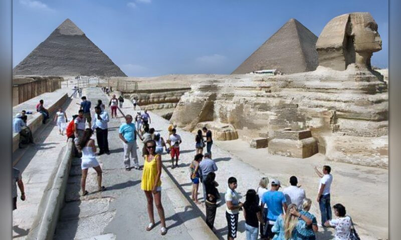 خطة الحكومة لجذب 30 مليون سائح سنويًا لزيارة مصر.. «مطار جديد ومضاعفة عدد الفنادق»