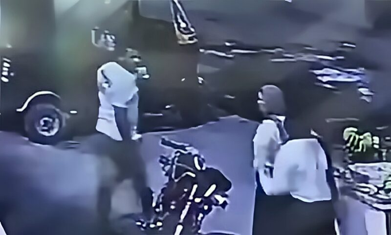 فيديو متداول يثير الجدل بالفيوم.. الأمن يفحص واقعة التعدي على فتاتين في أبشواي