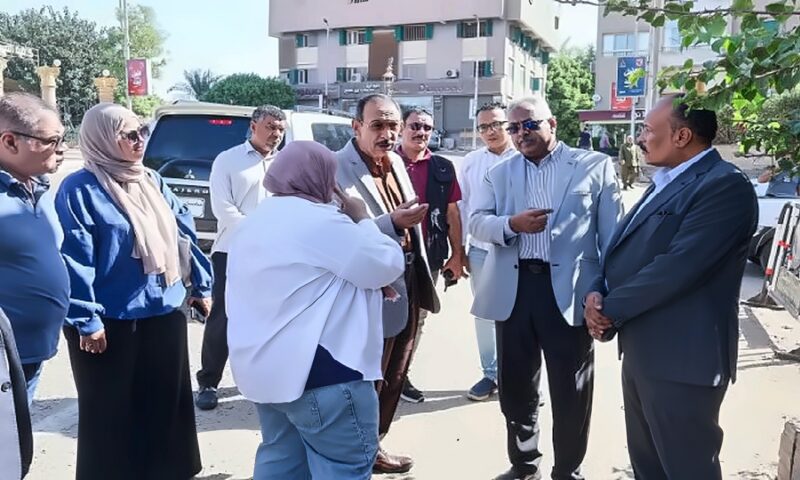 محافظ سوهاج يتفقد أعمال التشجير والحدائق العامة بحي شرق وأخميم ويوجه برفع كفاءتها