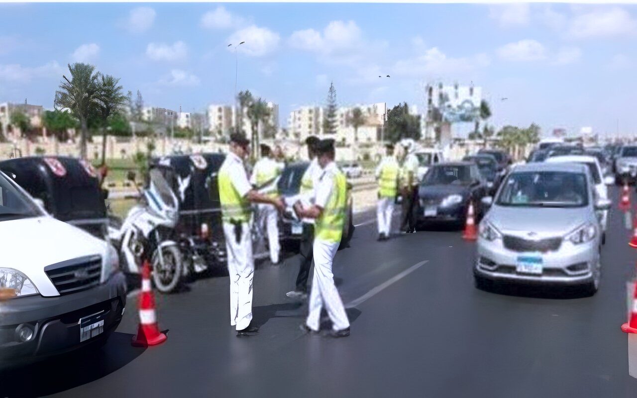 بسبب هبوط أرضى.. غلق كلي بشارع ابن سندر بالقاهرة 10 أيام