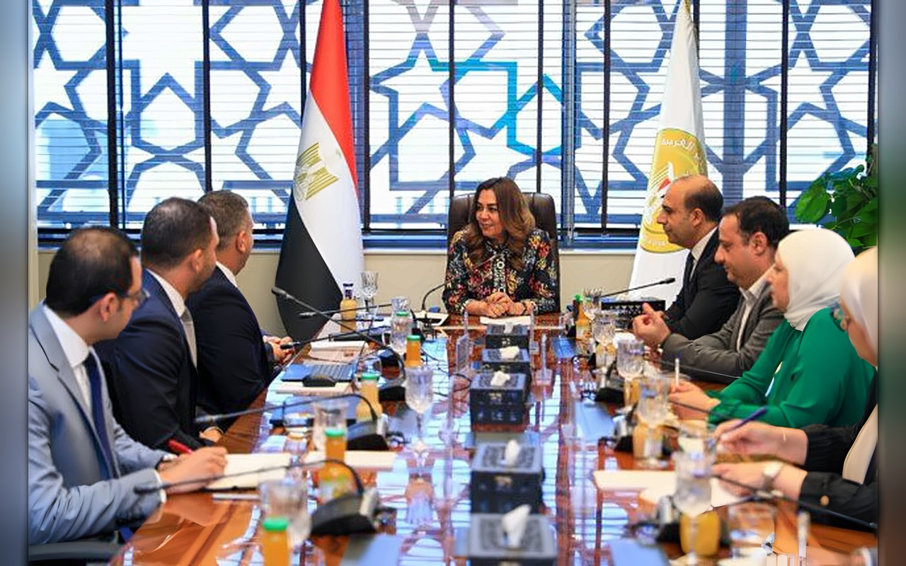 «التنمية المحلية» تبحث الإجراءات التنظيمية لمنظومة المسؤولية الممتدة للمنتج