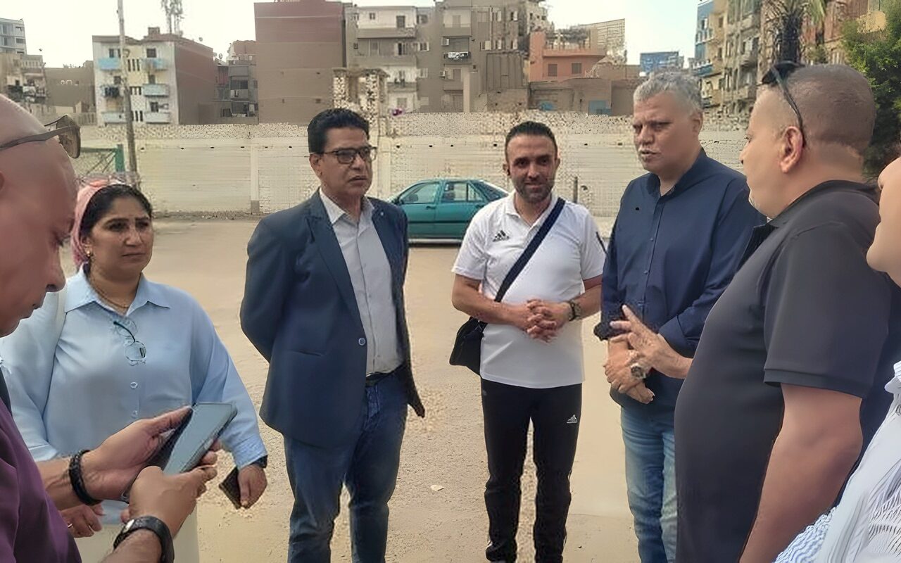 وكيل وزارة الشباب بالغربية يتفقد مركز شباب طنطا ويوجه بسرعة حل أزمة الملعب المنجل