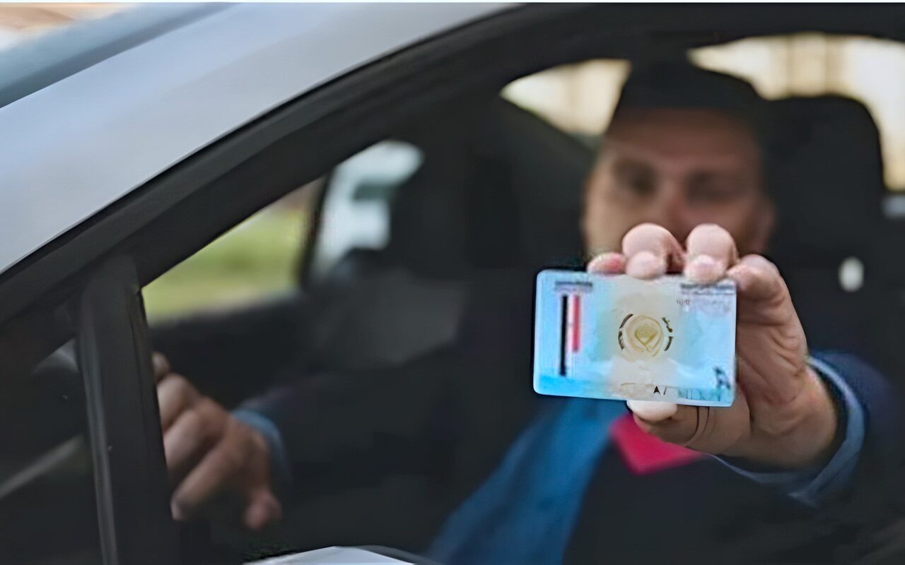 تفاصيل تجديد رخصة القيادة والسيارة من «الشباك الواحد»
