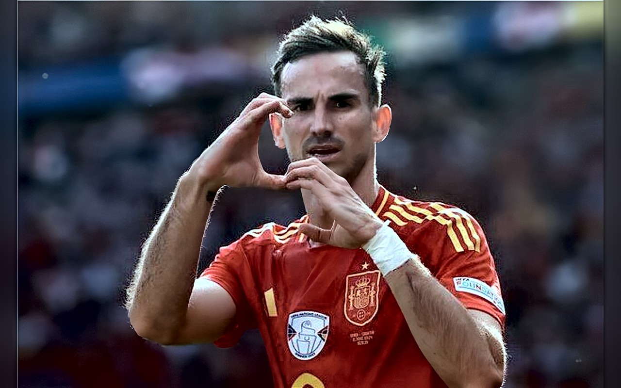 ديفيد سيلفا يختار فابيان رويز للكرة الذهبية ويحذر ريال مدريد