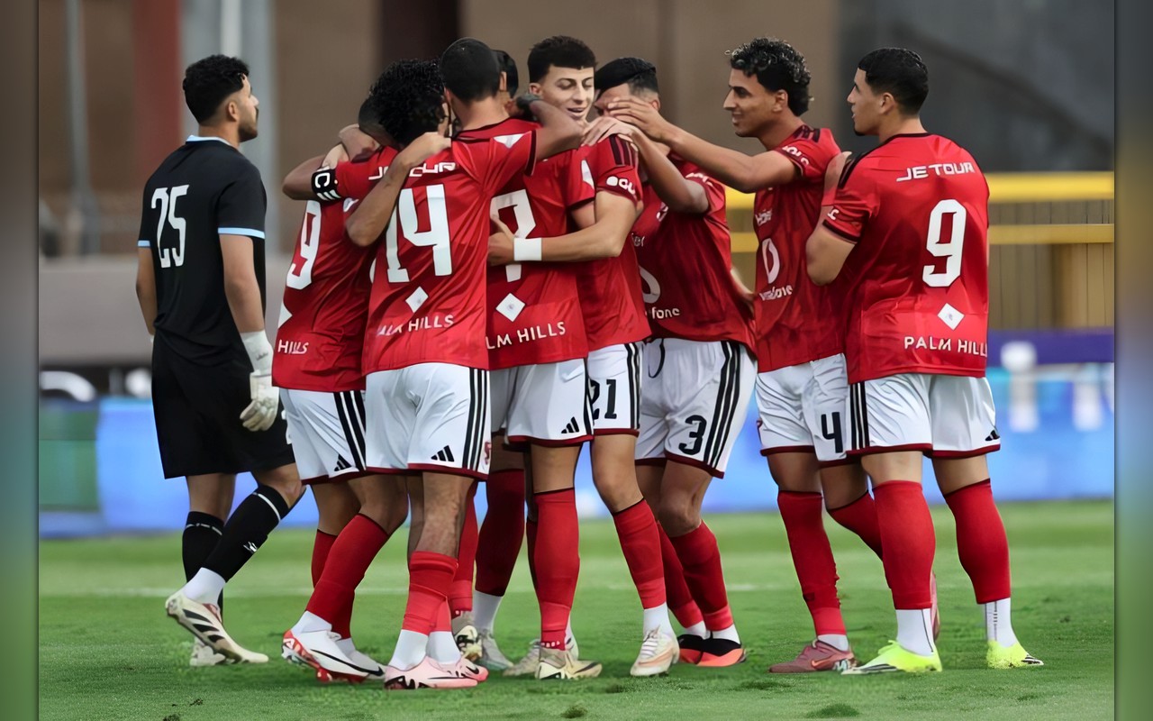 أحمد عيد بدلًا من محمد هاني.. مفاجآت بالجملة في تشكيل الأهلي أمام مودرن سبورت بالدوري