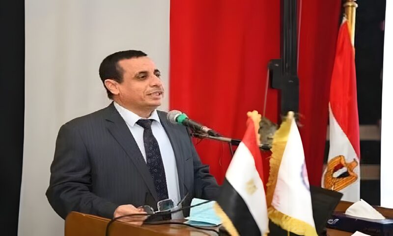 بعد مسيرة علمية حافلة بالعطاء.. وفاة الدكتور أشرف أبو الوفا عميد كلية الصيدلة بجامعة قنا