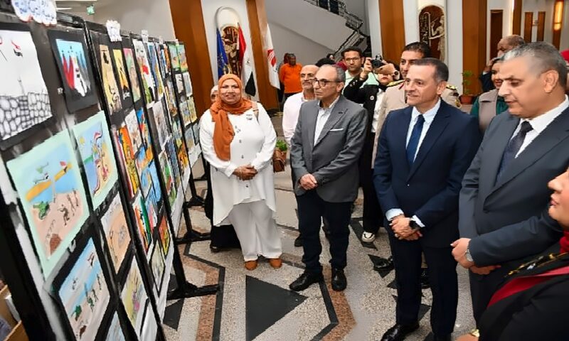 احتفالية فنية بميدان المحطة بأسوان احتفالًا بالذكرى الـ53 لانتصارات أكتوبر المجيدة