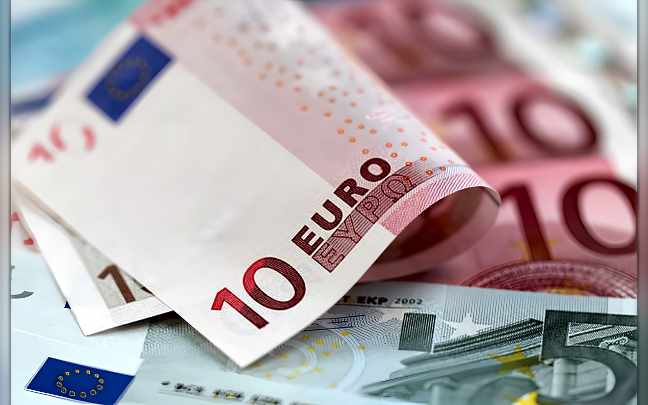 سعر اليورو مقابل الجنيه اليوم الجمعة 16 أكتوبر 2026.. آخر تحديث