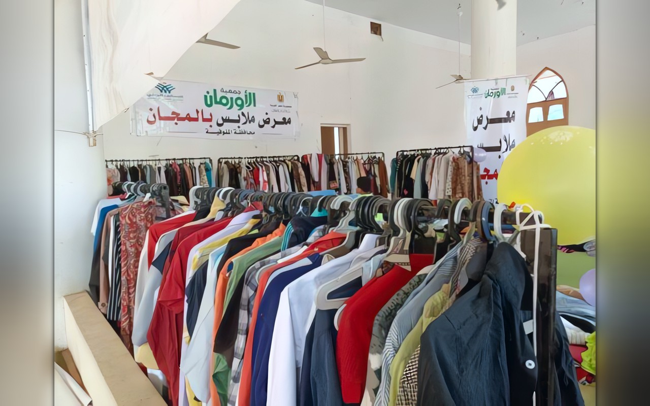 «الأورمان»: دعم 150 أسرة من «الأولى بالرعاية» بمعارض ملابس مجانية في قرى قويسنا