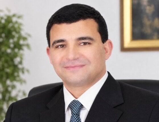 من يدافع عن عروبة اليمن والمنطقة؟