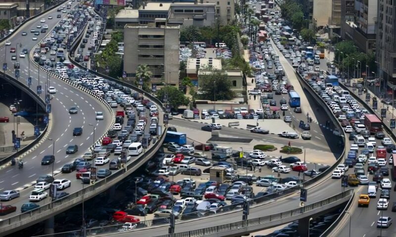 من الدائري إلى ميدان التحرير.. خريطة الزحام المروري بالقاهرة والجيزة اليوم الإثنين
