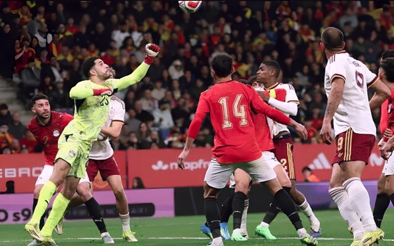 غرامة 20 ألف دولار وإغلاق للمدرجات.. فيفا يعاقب الاتحاد الإسباني بسبب أحداث مباراة مصر