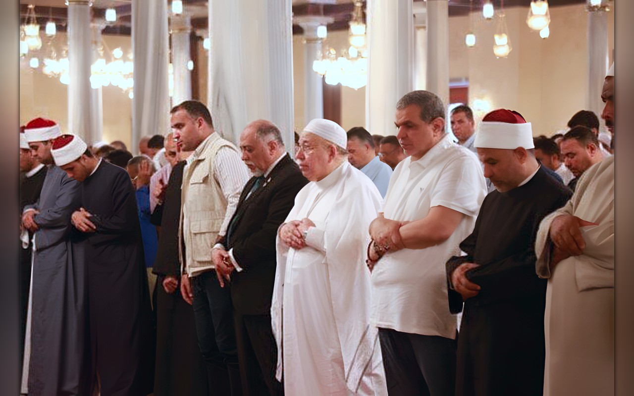 موعد أذان الظهر.. مواقيت الصلاة اليوم الأحد 4 أكتوبر 2026 في القاهرة والمحافظات