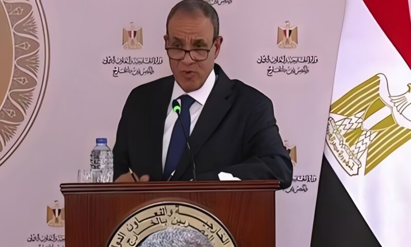 وزير الخارجية يؤكد دعم مصر الكامل للمملكة العربية السعودية