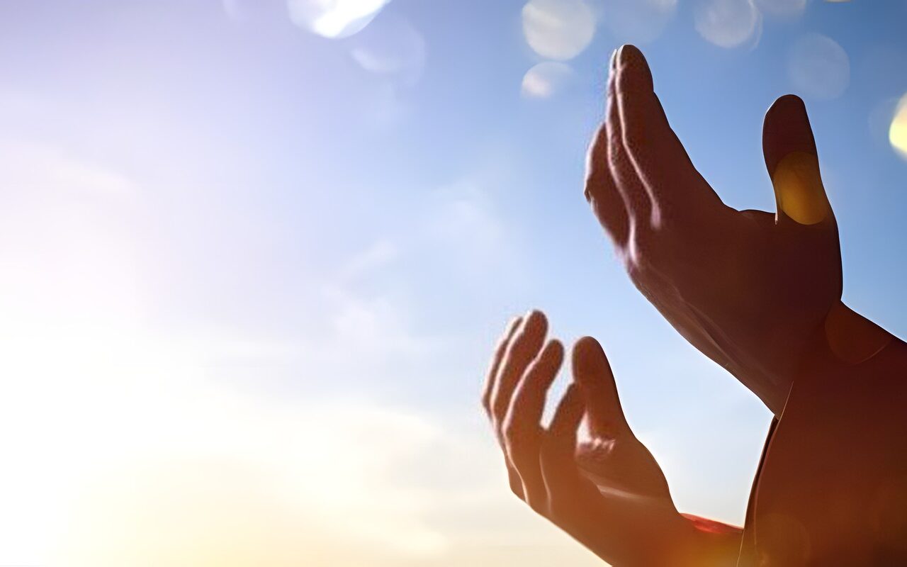 ابدأ يومك بالتوكل على الله.. أذكار الصباح مكتوبة كاملة من القرآن والسنة