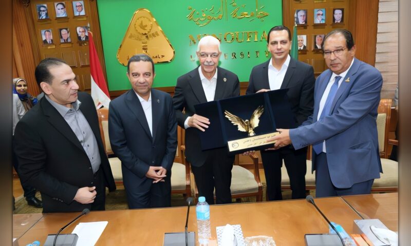 محافظ المنوفية ووفد مستقبل وطن يتفقدان مستشفيات جامعة المنوفية لدعمها بالمستلزمات الطبية