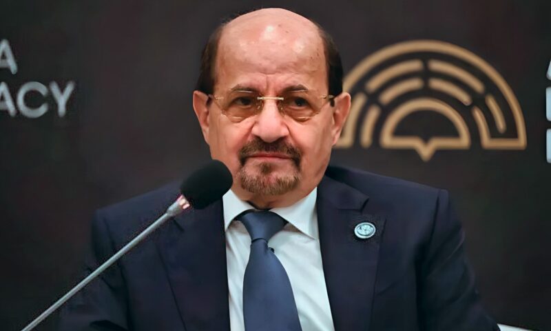 رئيس الوزراء اليمني: الحكومة تتعامل مع المرحلة الجديدة باعتبارها معركة متكاملة لاستعادة الدولة