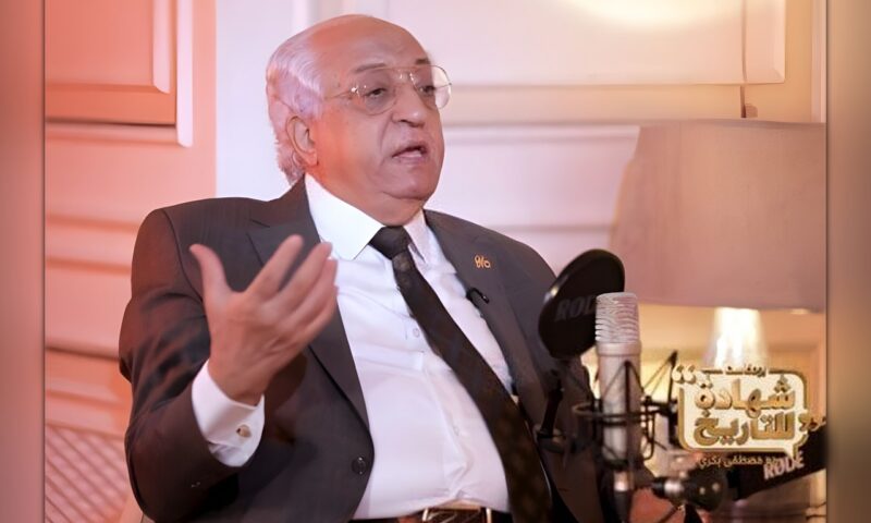 وزير الداخلية الأسبق: الإخوان هتفوا ضد المجلس العسكري خلال أداء مرسي اليمين الدستورية «فيديو»