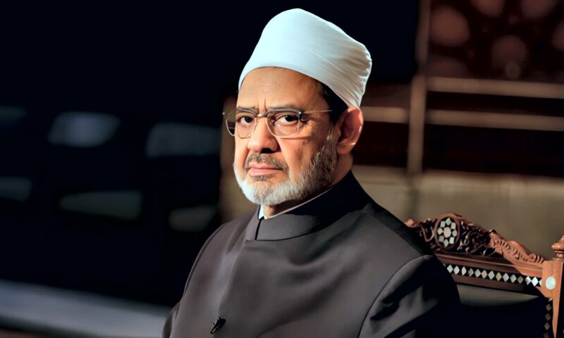 شيخ الأزهر يُدين استهداف «الحوثيين» مكة والمدينة.. ويطالب بوقف الاعتداءات فورًا