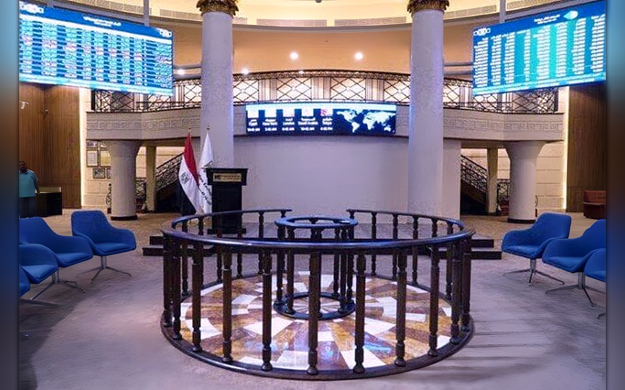 البورصة المصرية تهبط دون 4 تريليونات جنيه.. وEGX70 يتراجع 5.35%