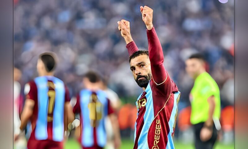 محمد صلاح يحافظ على تواجده ضمن قائمة أعلى 10 لاعبين دخلًا في العالم
