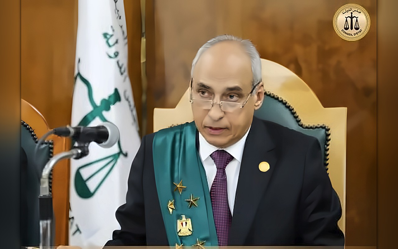 رئيس مجلس الدولة يتفقد انتظام العمل بالمحكمة الإدارية العليا