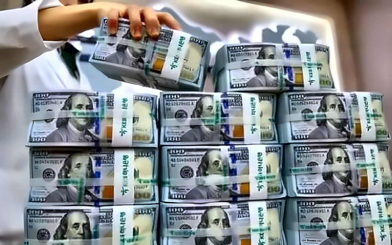 سعر الدولار مقابل الجنيه المصري اليوم الإثنين 12 أكتوبر 2026.. بكام في البنك الأهلي؟