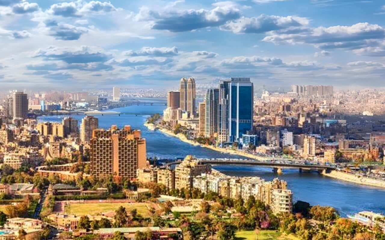 طقس الثلاثاء.. أجواء مائلة للحرارة وفرص لسقوط أمطار والعظمى بالقاهرة 29 درجة