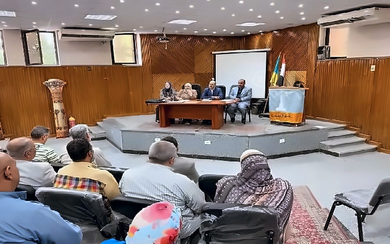 استعدادًا لامتحانات الشهادة الإعدادية.. مدير تعليم الإسكندرية يناقش جاهزية المنظومة الامتحانية