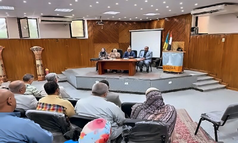 استعدادًا لامتحانات الشهادة الإعدادية.. مدير تعليم الإسكندرية يناقش جاهزية المنظومة الامتحانية