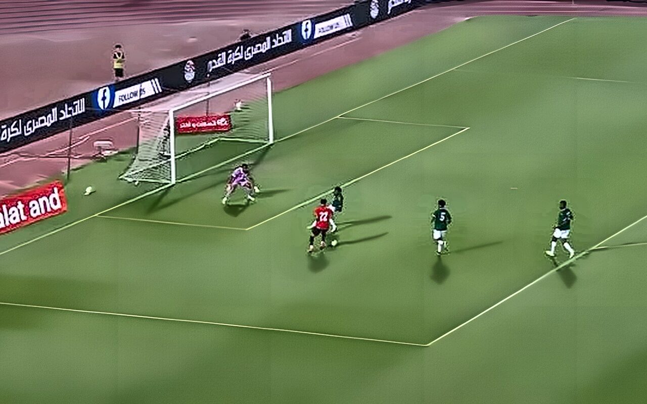 التعادل السلبي يفرض نفسه على الشوط الأول بين مصر وجنوب إفريقيا