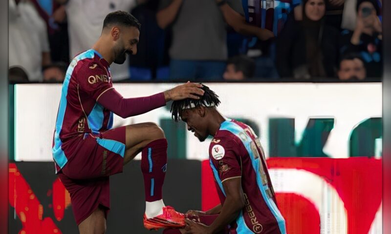محمد صلاح يتربع على عرش نجوم إفريقيا في القرن الحادي والعشرين