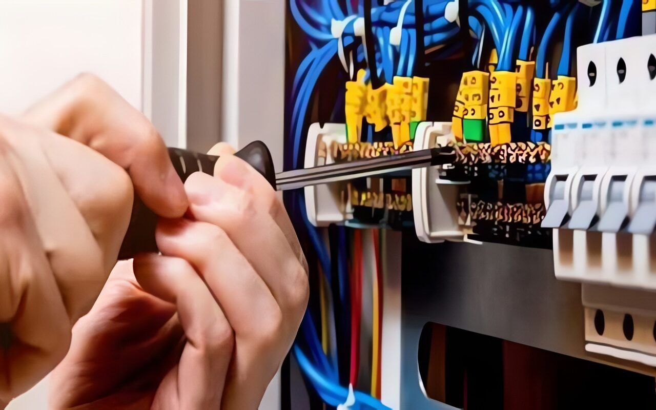 هل عليك محضر سرقة كهرباء؟.. خطوات الاستعلام عن مخالفات الاستيلاء على التيار