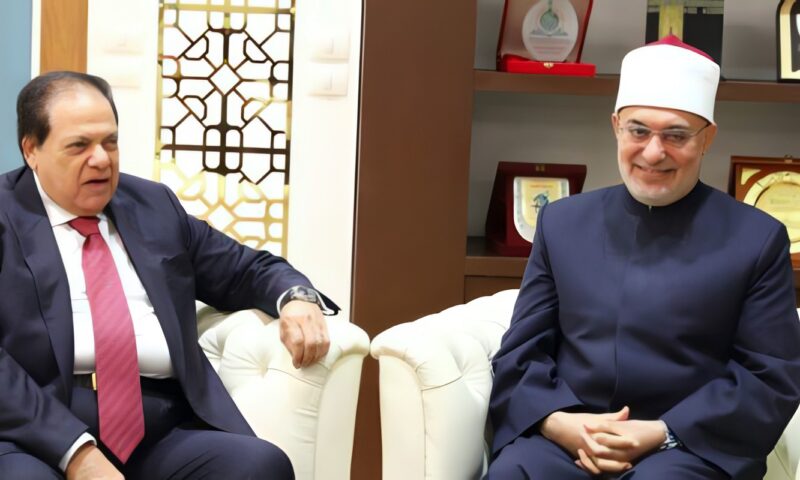 مفتي الجمهورية ومحمد أبو العينين يبحثان مستجدات مشروع «حصين» الرقمي