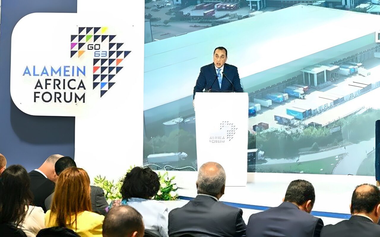رئيس الوزراء يشارك بمداخلة خلال جلسة حول «ممرات التنمية والمسارات اللوجستية»