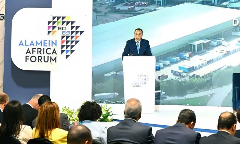 رئيس الوزراء يشارك بمداخلة خلال جلسة حول «ممرات التنمية والمسارات اللوجستية»