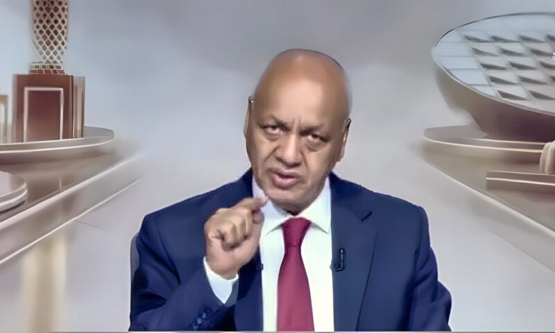 مصطفى بكري يحذر من مخاطر التمويلات الأجنبية وتأثيرها على الداخل المصري