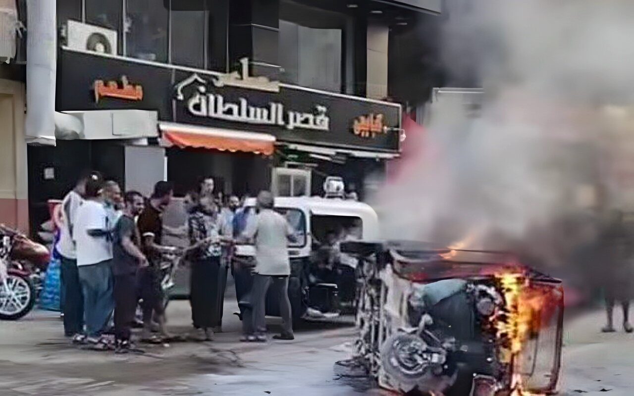 السيطرة على حريق «توك توك» في الخصوص بالقليوبية