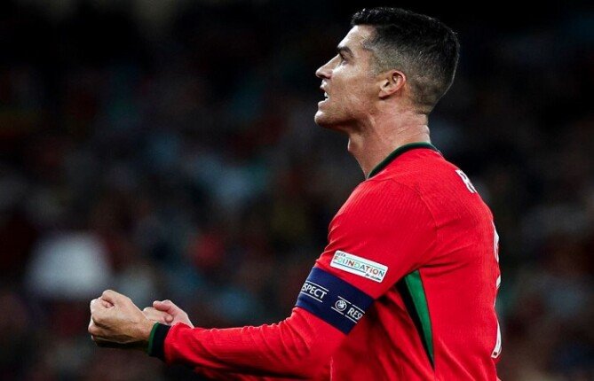 رسميًا.. إيقاف كريستيانو رونالدو 30 يومًا وتغريمه ماليًا بعد أزمة منتخب البرتغال