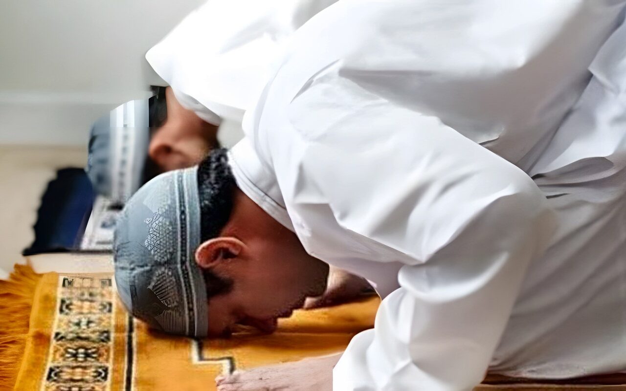 موعد أذان الظهر.. مواقيت الصلاة اليوم الأربعاء 14 أكتوبر 2026