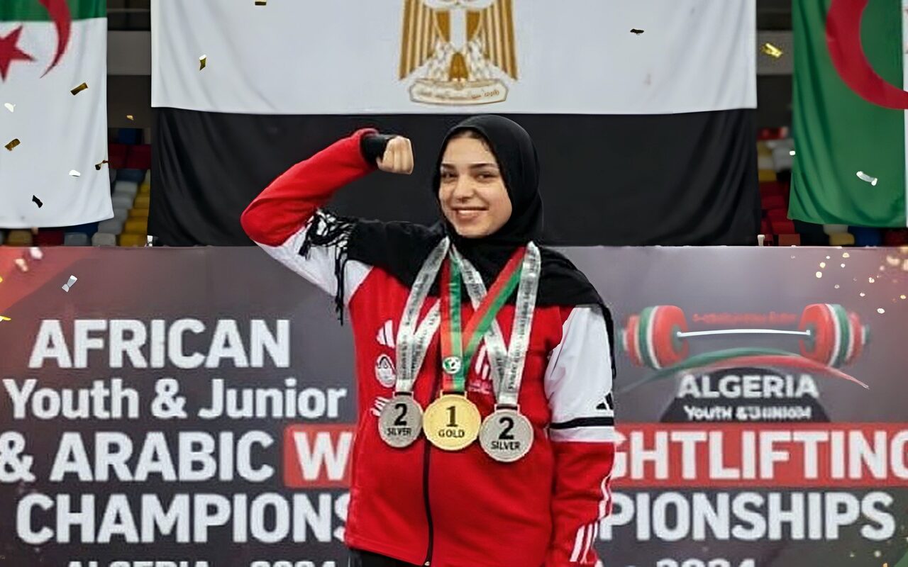 بنت الفيوم تتألق في الجزائر.. هاجر أحمد تتوج بـ9 ميداليات إفريقية وعربية في رفع الأثقال