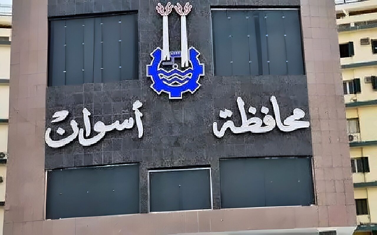 تموين أسوان: تحرير 66 محضرًا خلال حملات مكثفة للرقابة على الأسواق والمخابز